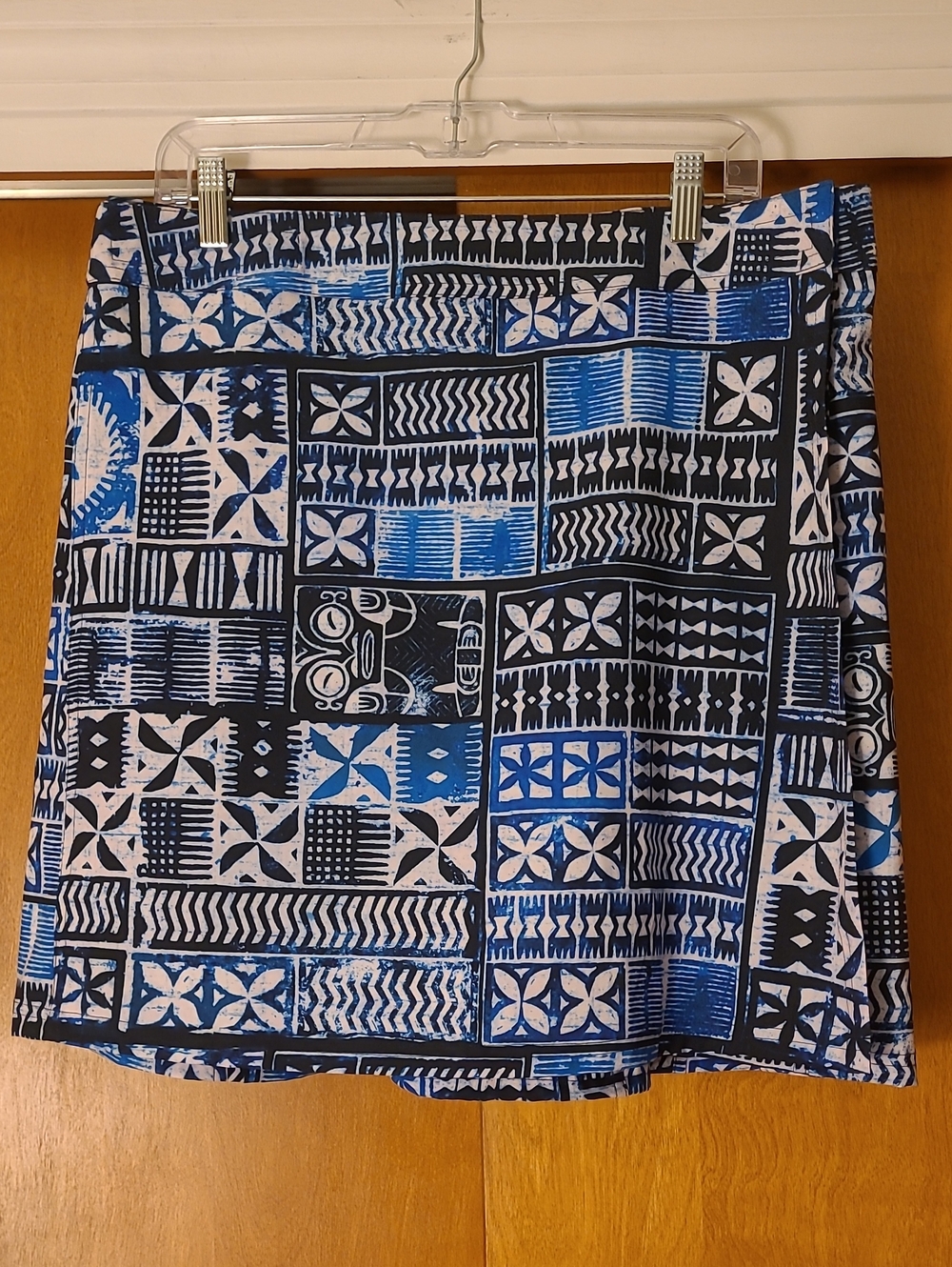 Ripskirt Hawaii Pacific Tapa Print Blue White Print Velcro Closure Skirt